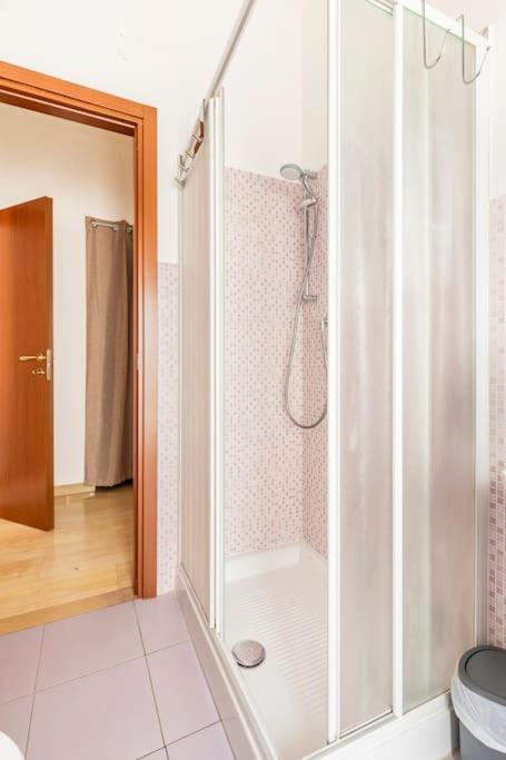 Casa Etruschi - Appartamento Con Posto Auto Ливорно Экстерьер фото